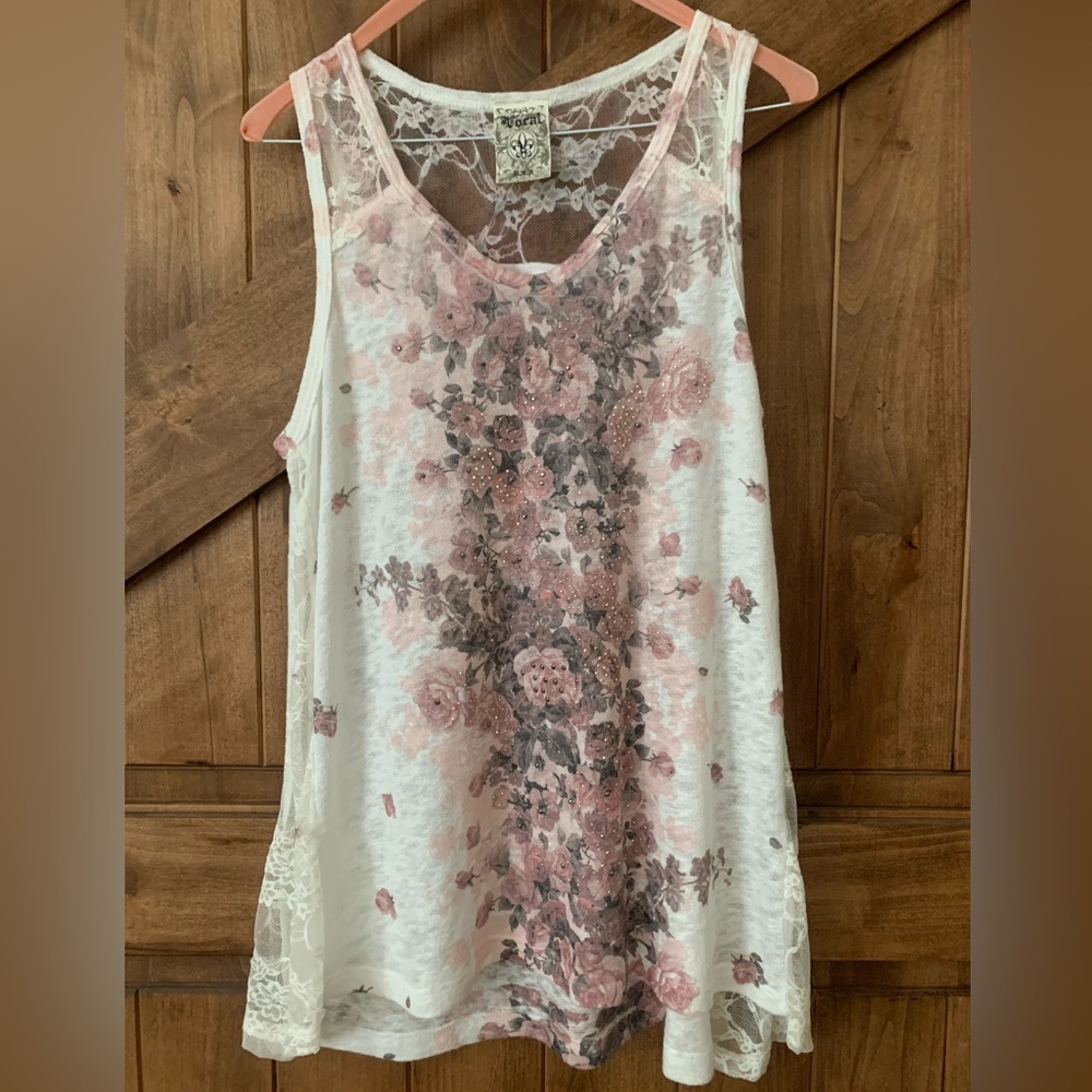 Vocal floral lace bling top. Size M. NWOT.